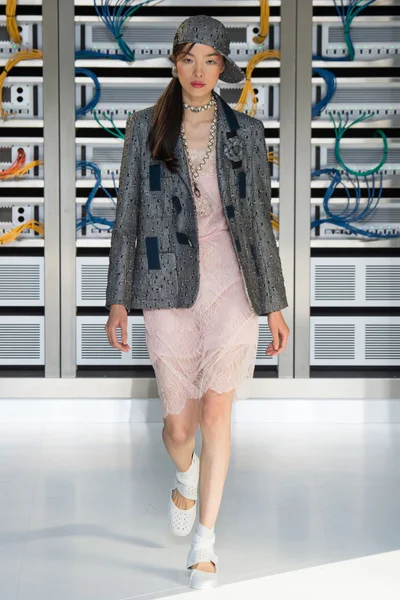 Look 63